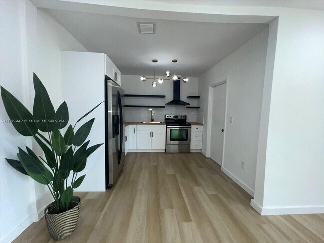 Foto del edificio - 954 NW 75th St