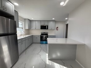 Building Photo - 1243 Whelan Pl