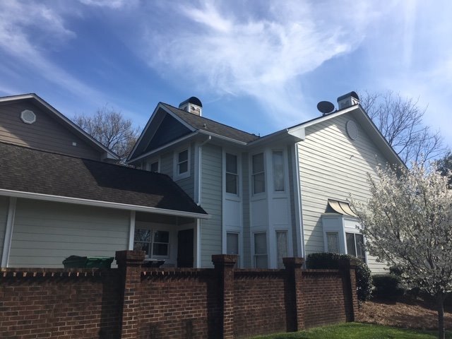 Foto del edificio - 3 bedroom townhome across from Panthers St...