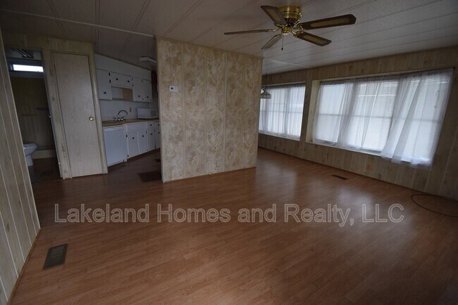 Foto del edificio - 1567 Longbow Dr