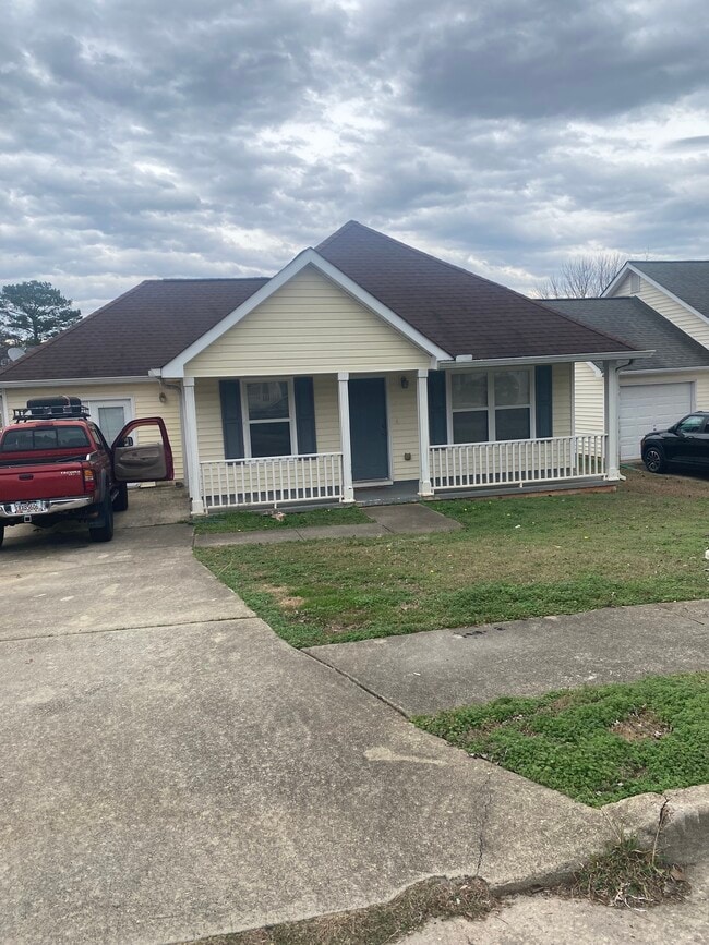 Building Photo - 412 Tina Hely Ct