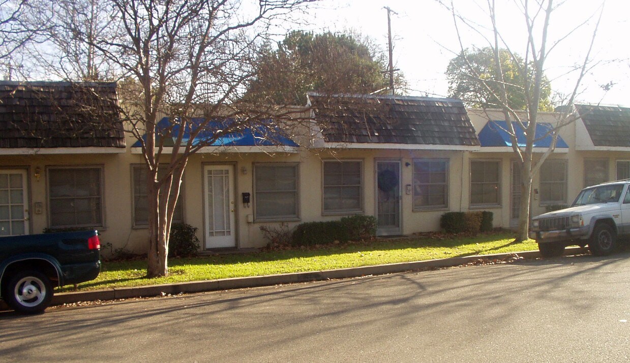 Building Photo - 520 Shasta