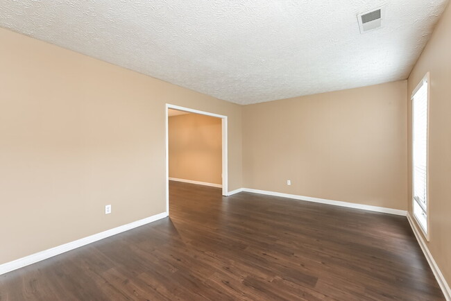 Foto del edificio - 2835 Evergreen Eve Crossing