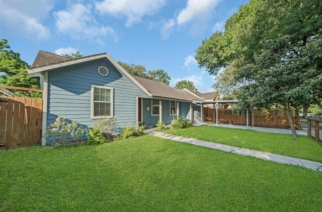 Building Photo - 7310 Moss Rose St