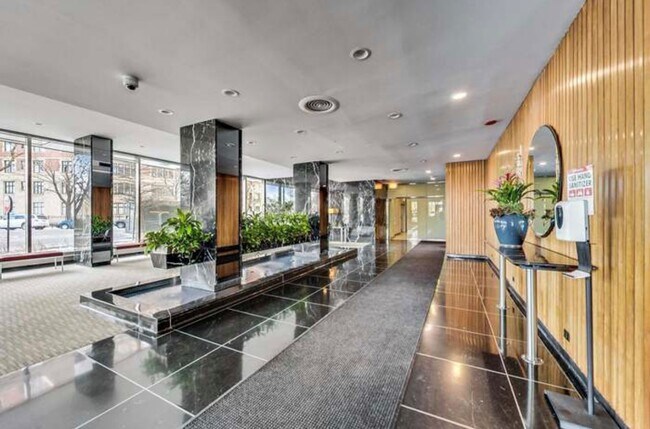 Foto del edificio - 3900 N Lake Shore Dr