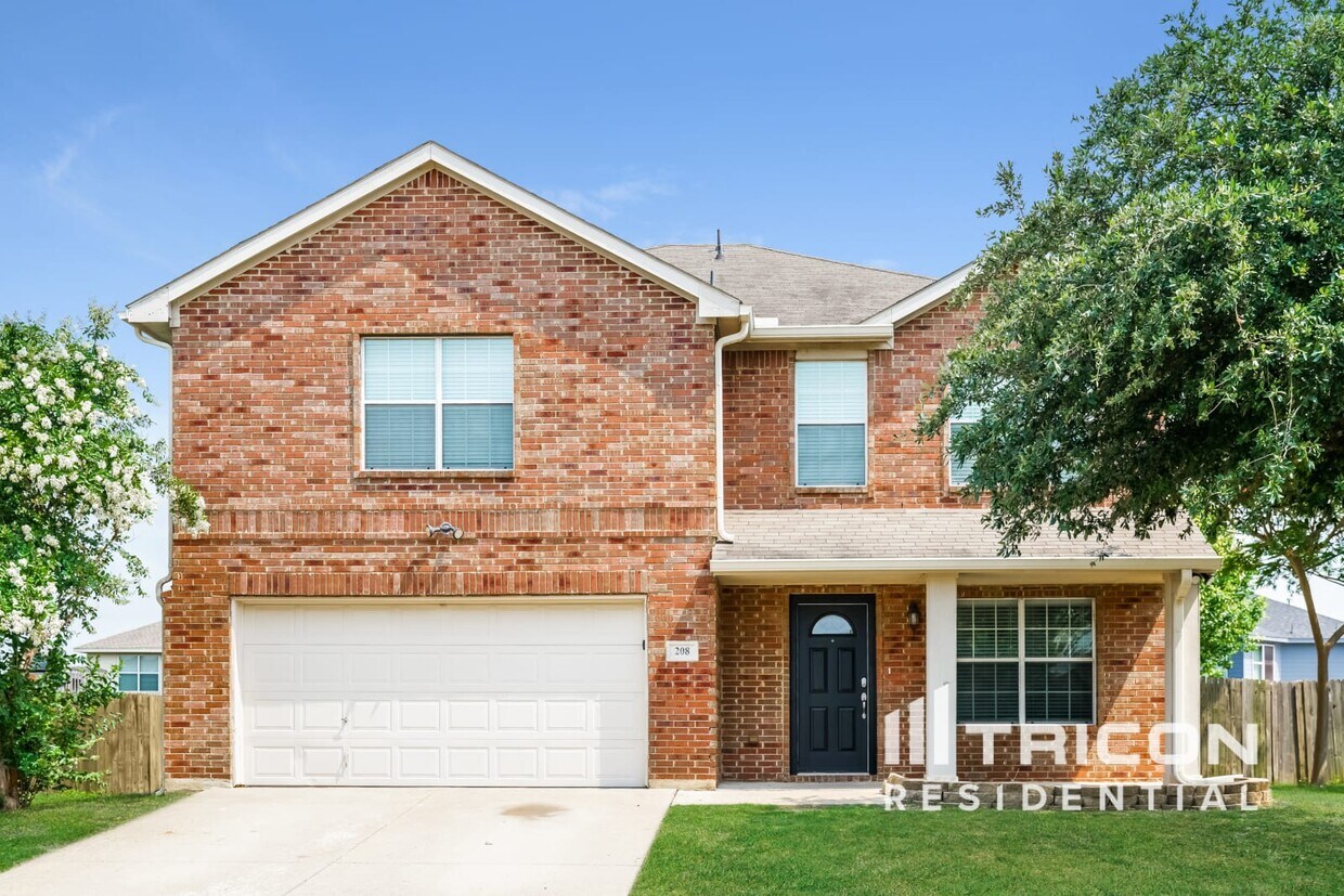 Primary Photo - 208 Christie Lane Waxahachie TX