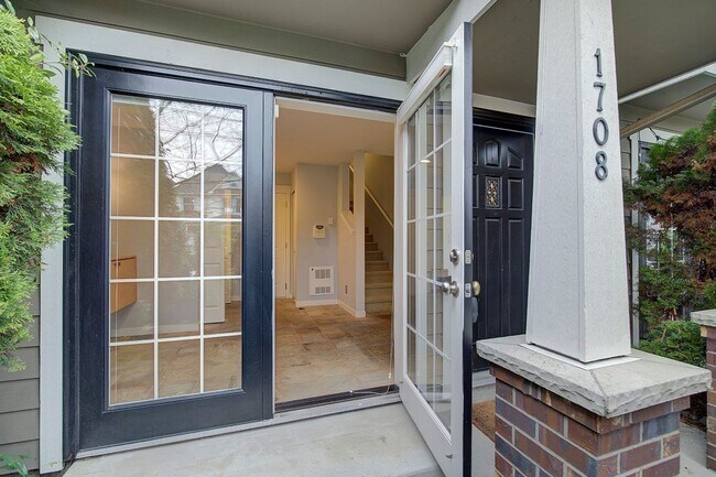 Foto del edificio - 2Bd/2.5Ba Seattle Townhouse