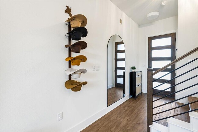 Building Photo - 1811 Webberville Rd