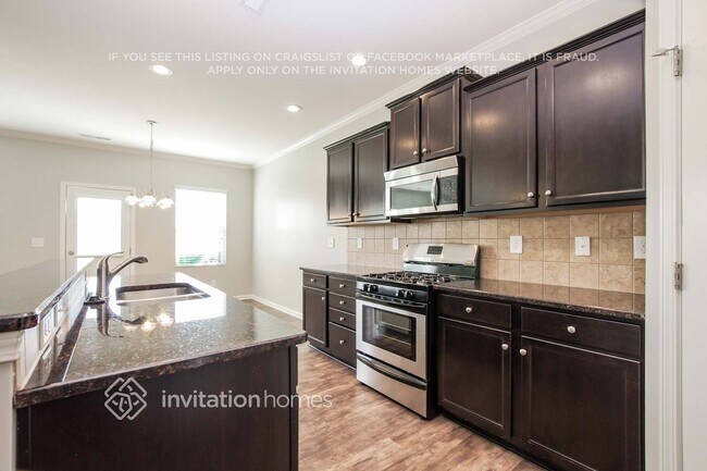 Foto del edificio - 12915 Longstraw Rd