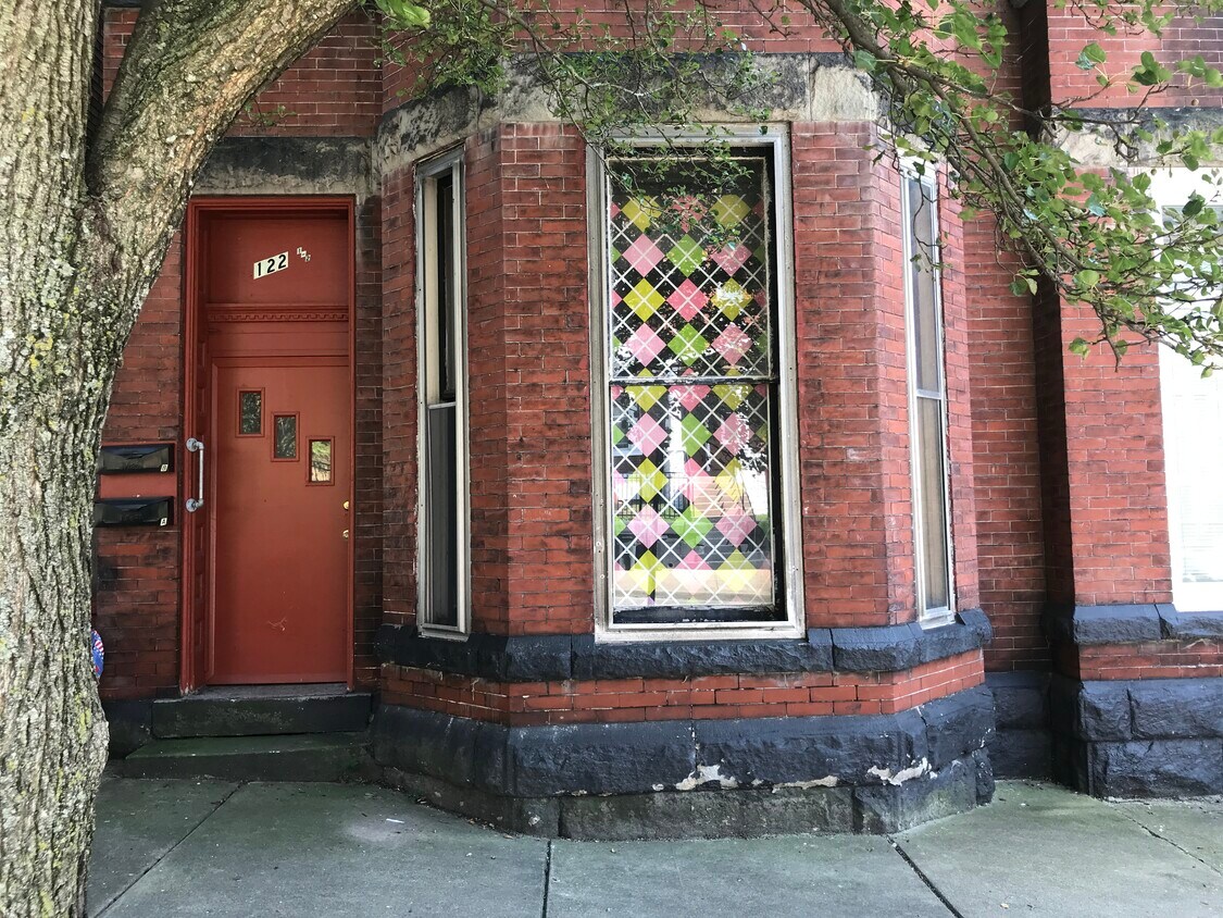 FRONT DOOR - 122 14th St