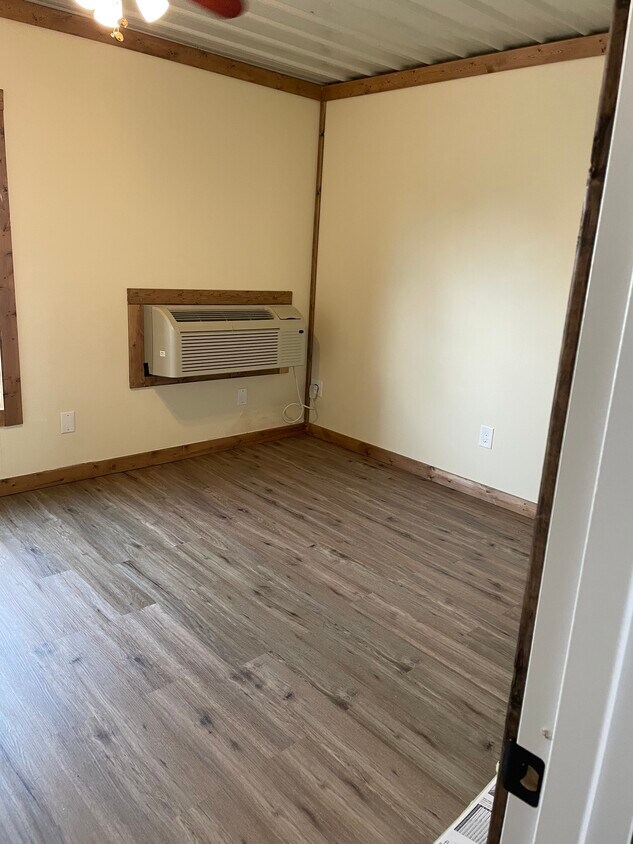 505 Plaza Dr Unit Plaza 4, Seymour, MO 65746 Apartments 505 Plaza Dr