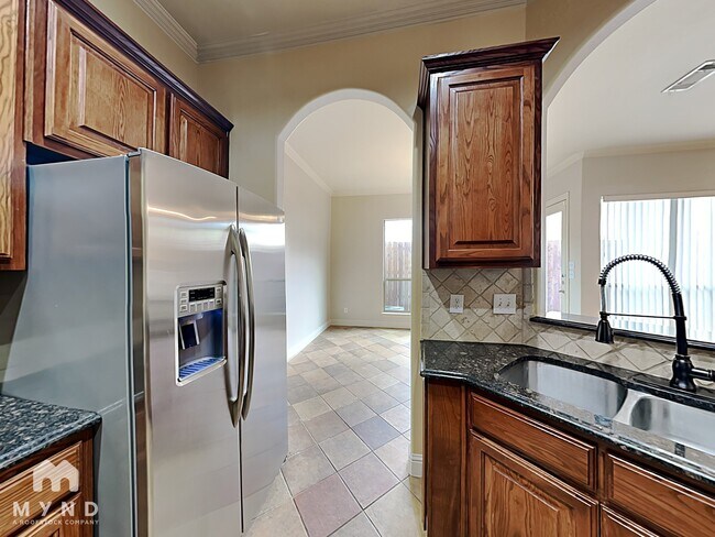 Building Photo - 2204 Apollonia Ln