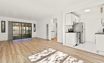 Building Photo - 474 Clifton St