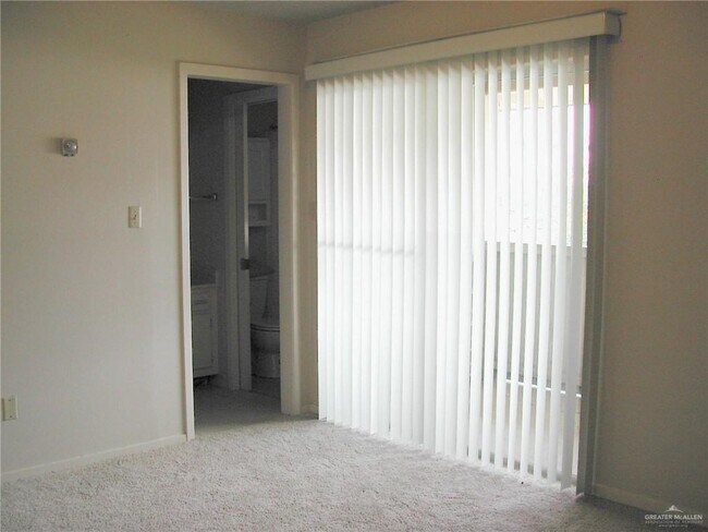 Building Photo - 3820 N 9th Ct