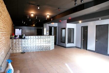 Foto del edificio 3 - 7032 W Belmont Ave