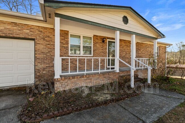 Building Photo - 3403 Pine Hill Rd