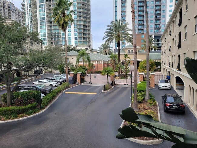 Foto del edificio - 501 Knights Run Ave