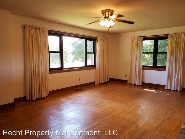Building Photo - 3 br, 1 bath House - 4368 Little Mountain Rd