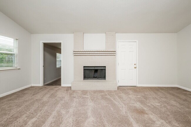 Building Photo - 2730 Bear Springs Dr