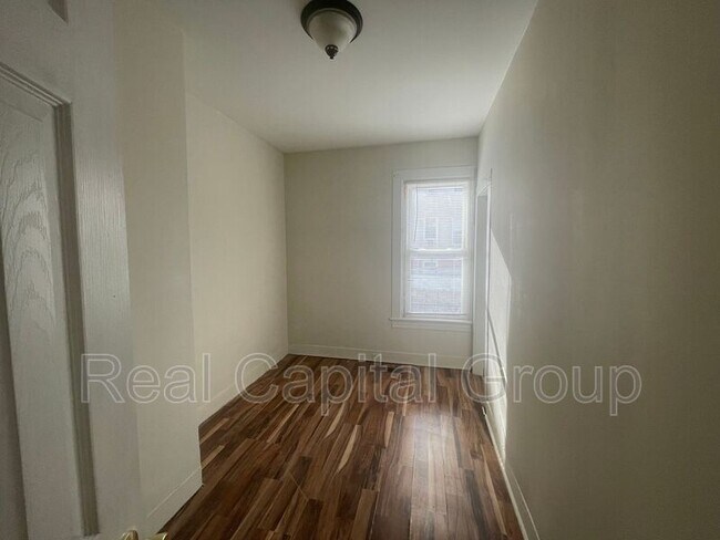 Foto del edificio - 646 Lansing St