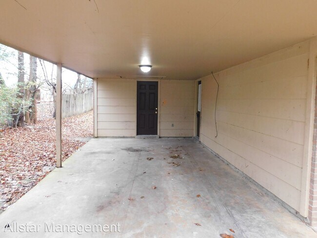 Foto del edificio - 3 br, 1 bath House - 5550 Winterwood