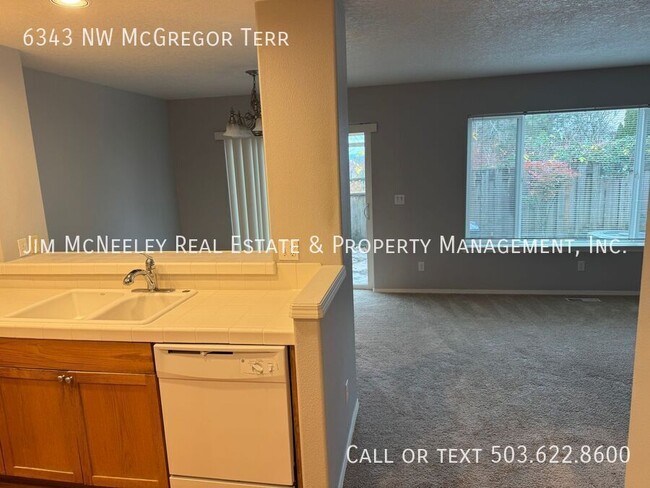 Building Photo - Air Conditioned, Kaiser Woods 3 Bedroom in...