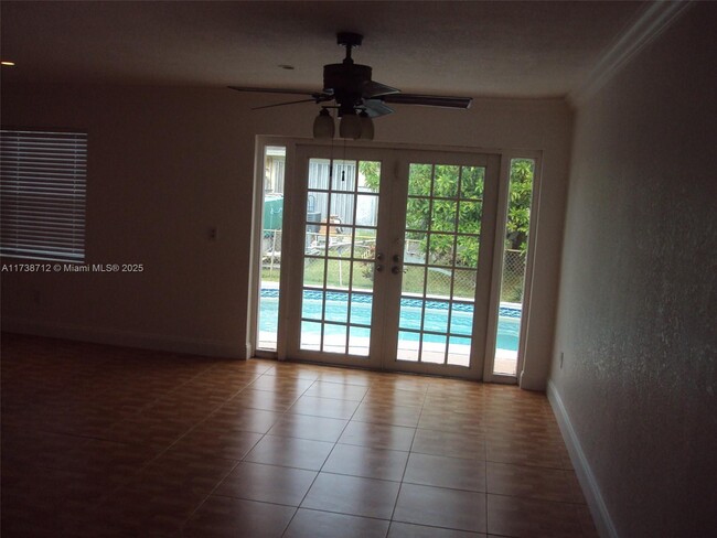 Foto del edificio - 9021 NW 18th Ct