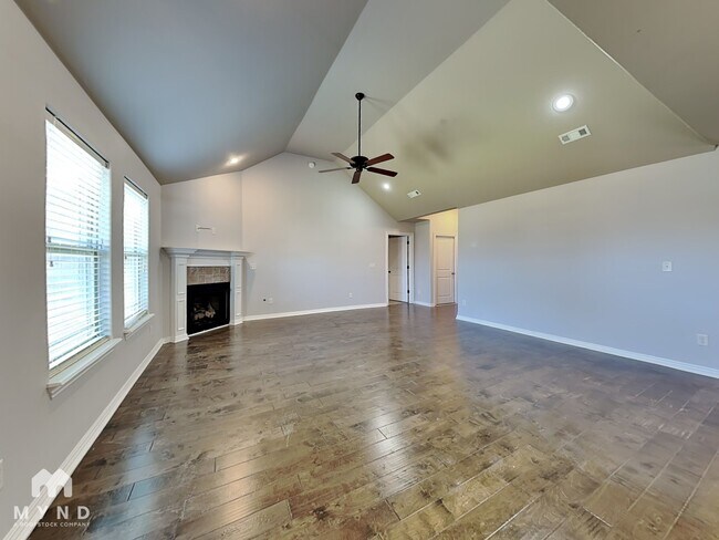 Foto del edificio - 1410 Abbey Ln