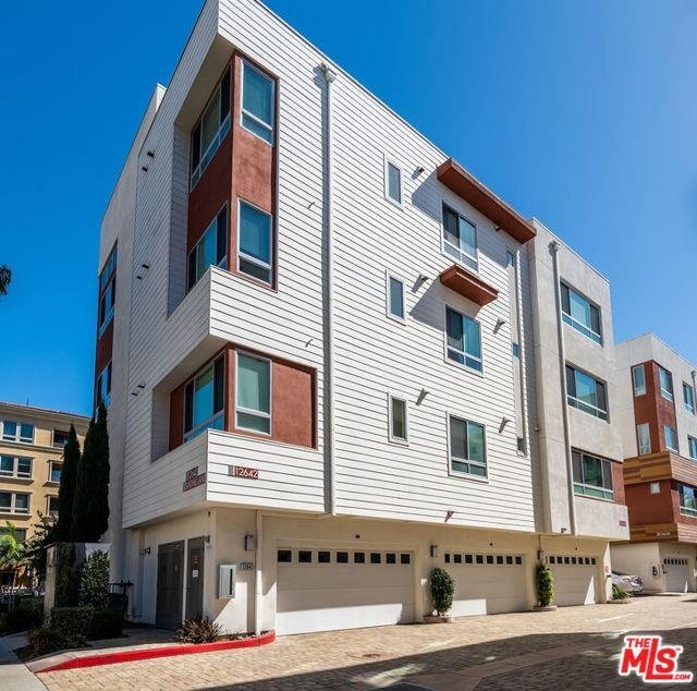 Primary Photo - 12642 Sandhill Lane Apt #2, Los Angeles, C...