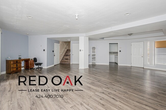 Building Photo - ~1 Month FREE + $200 OFF~ Bright and Welco...