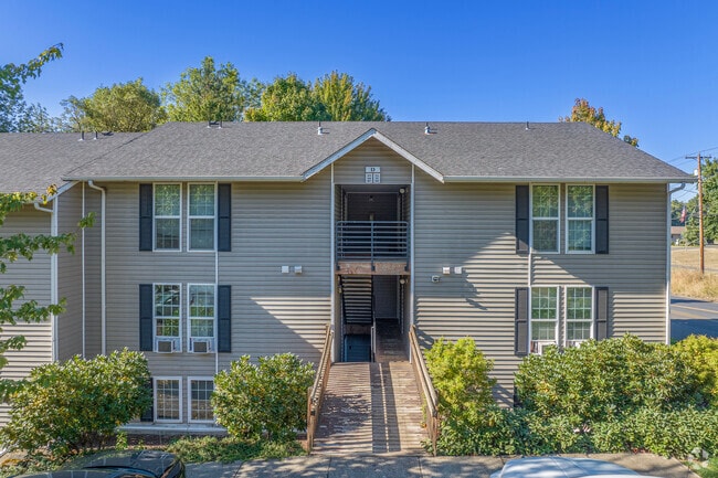Building Photo - Bluebird Cozine Creek Apartments