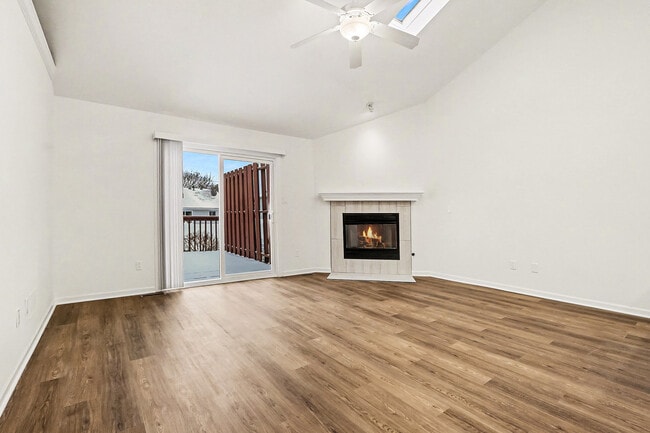 Building Photo - 408a Jackson St