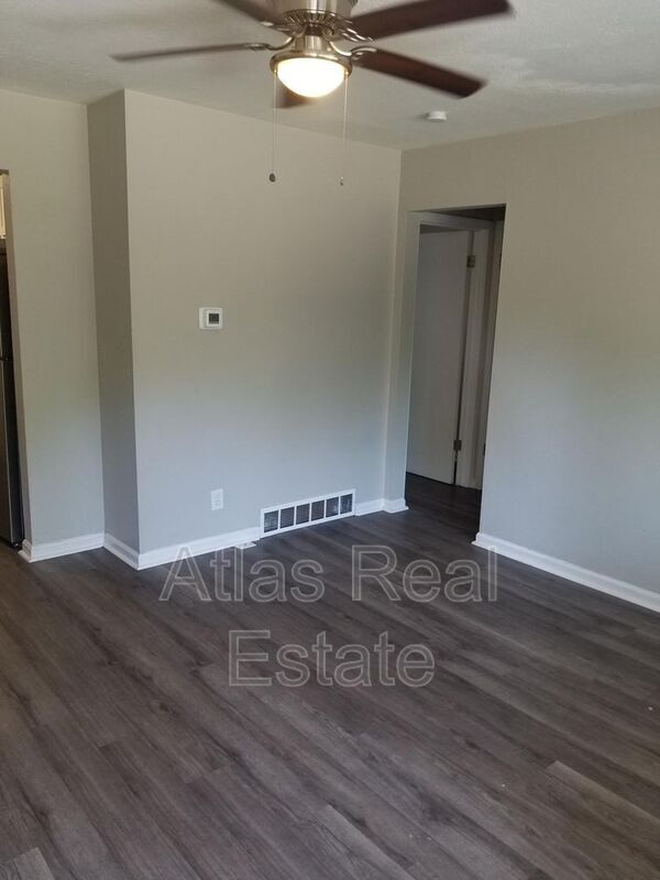 Foto del edificio - 9414-9416 East 14th St S