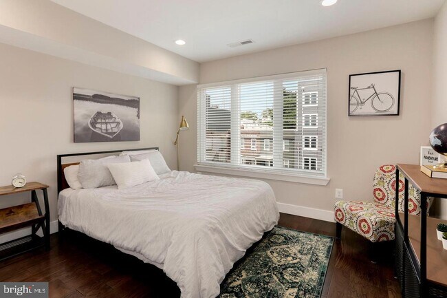Foto del edificio - 528 Kennedy St NW