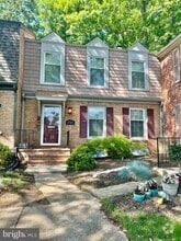 Building Photo - 1723 Dryden Way