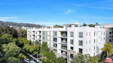 Building Photo - 450 S Palm Dr
