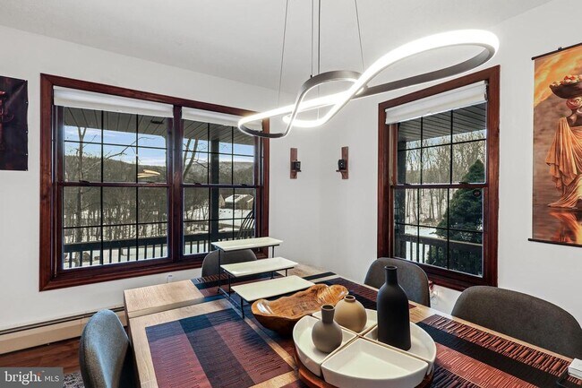 Foto del edificio - 761 Timberlake Dr