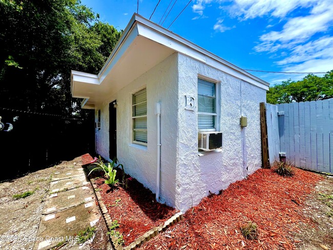 Building Photo - 426 Dummitt Ave