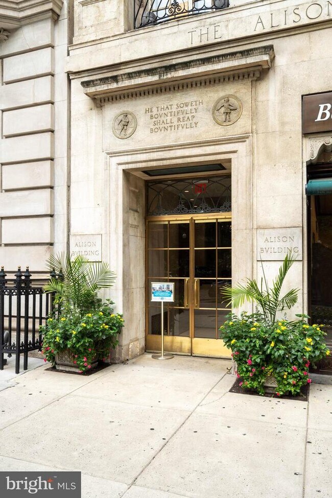 Building Photo - 1805 Walnut St