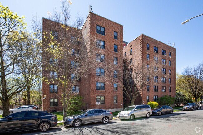 Building Photo - 21610 77th Ave