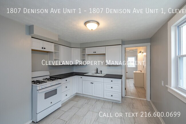 Foto del edificio - 1807 Denison Ave