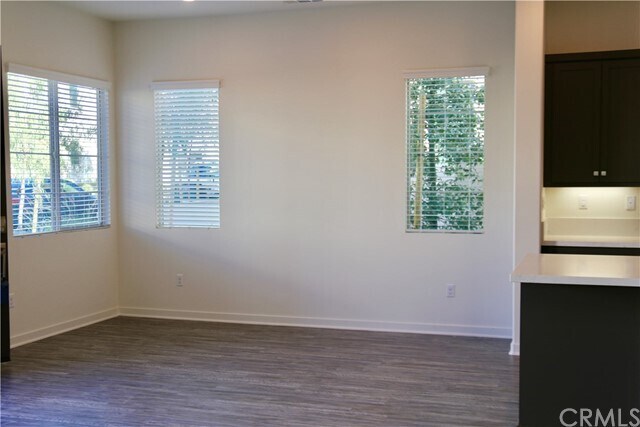 Building Photo - 118 Stellar
