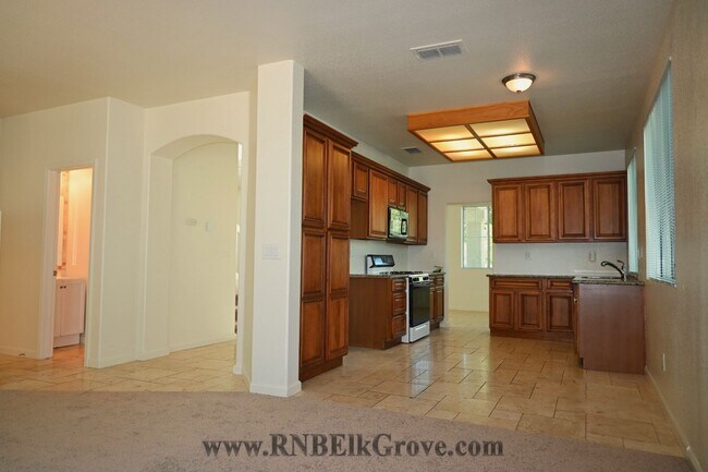 Building Photo - 2821 Babson Dr