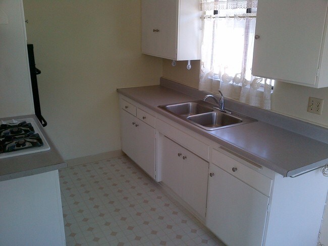 704 High Ln Redondo Beach Ca 90278 Townhouse For Rent In Townhomes California Redondo Beach 704 High Ln Primary Photo