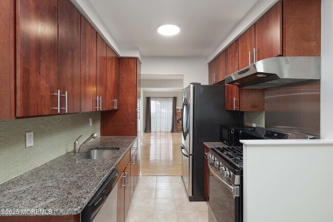 Foto del edificio - 24 Chestnut Way