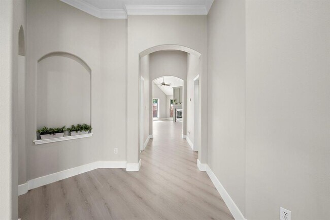 Foto del edificio - 2619 Cedarmoor Ct