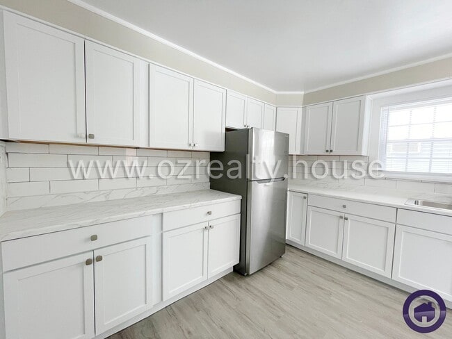 Foto del edificio - 5344 Claxton St