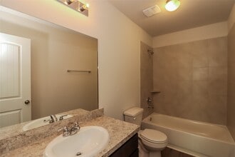 Building Photo - 2884 Briggs Dr