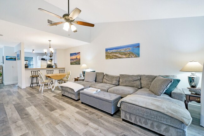 Foto del edificio - 113 Pinewood Ct
