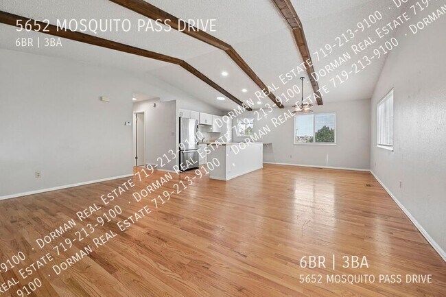 Foto del edificio - 5652 Mosquito Pass Dr